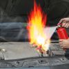 Feuerlöscher im Auto