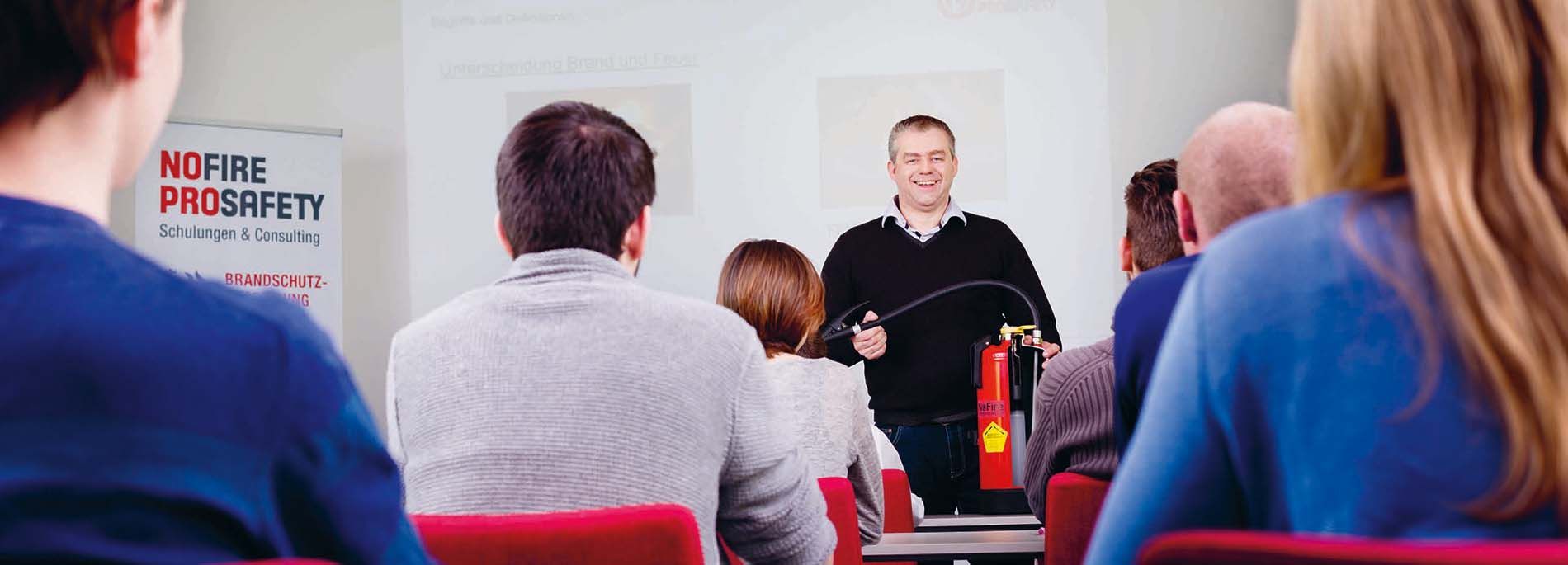 Vortragender bei Nofire für maßgeschneiderte Firmenkurse